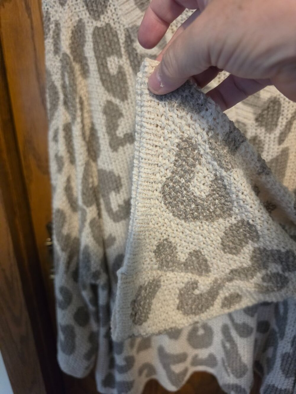 Mud Pie Beige Grey Leopard Print Open Knit V-Neck Sweater - M/L - Picture 7 of 7